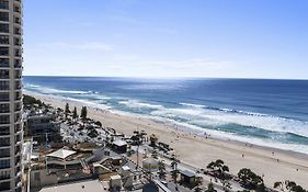 Surfers International Apartments